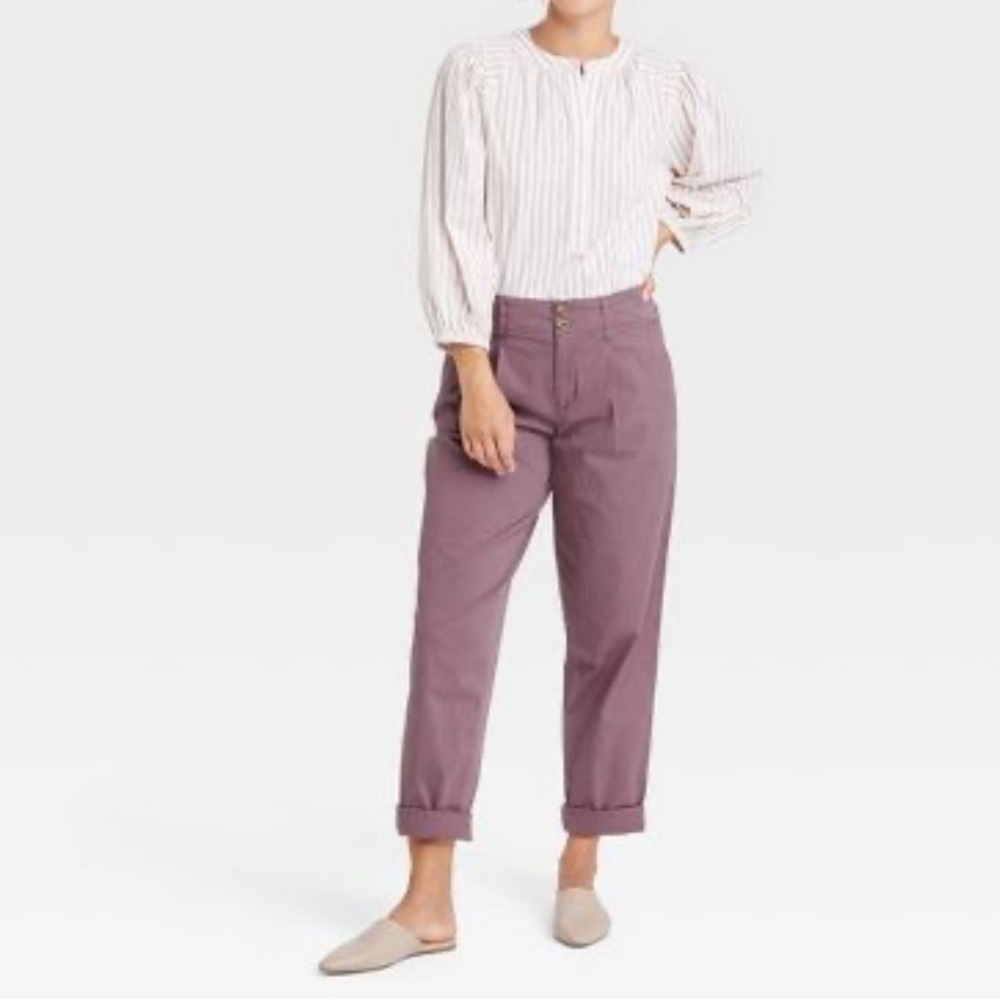 WOMEN'S High-Rise Pleat Front Tapered Chino Pants
